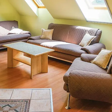 Apartment Awesome In W/ 2 Bedrooms Badacsonytomaj